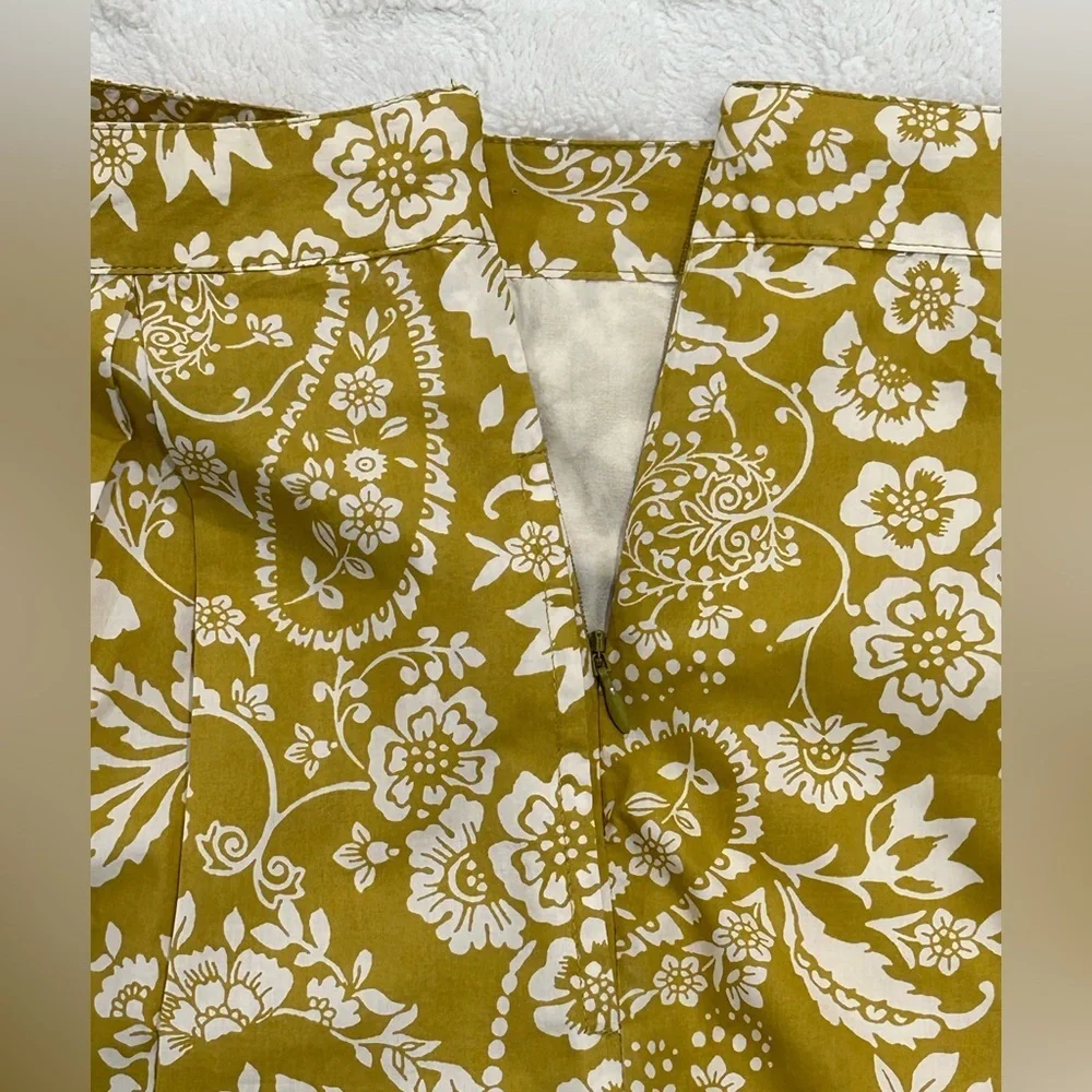 Maeve Yellow Floral Women's Shorts - Picture 11 of 14